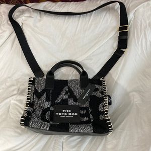 NWT. Marc Jacobs The Blanket Tote. Crossbody or top handle-goes with everything.
